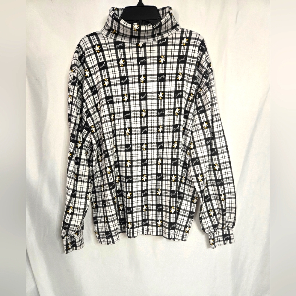 Headliners Halloween Print Turtleneck.  Size XL
